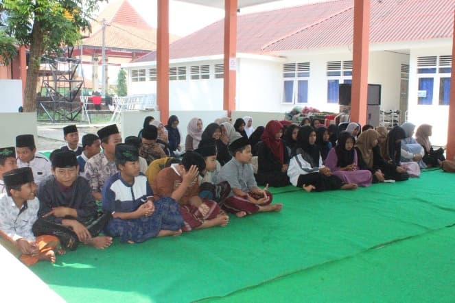 Dokumentasi kegiatan MAULID NABI MUHAMMAD SAW SRMP 15 Mojokerto.